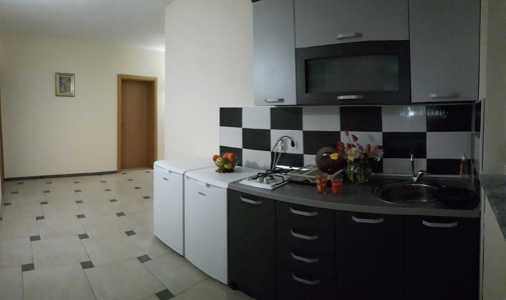 Ps Apartments - Peshtani Peštani Dış mekan fotoğraf